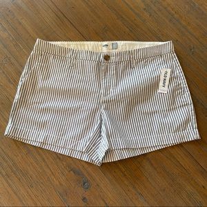 NWT Old Navy size 10 white & navy striped shorts